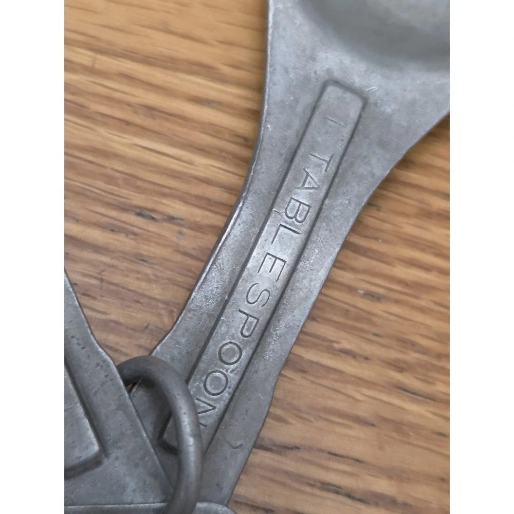 Vintage Aluminum Metal Nesting Oval Measuring Spoons With Ring US Std Set of 3
